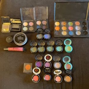 40-piece Eyeshadow Palette Makeup Lot - MAC